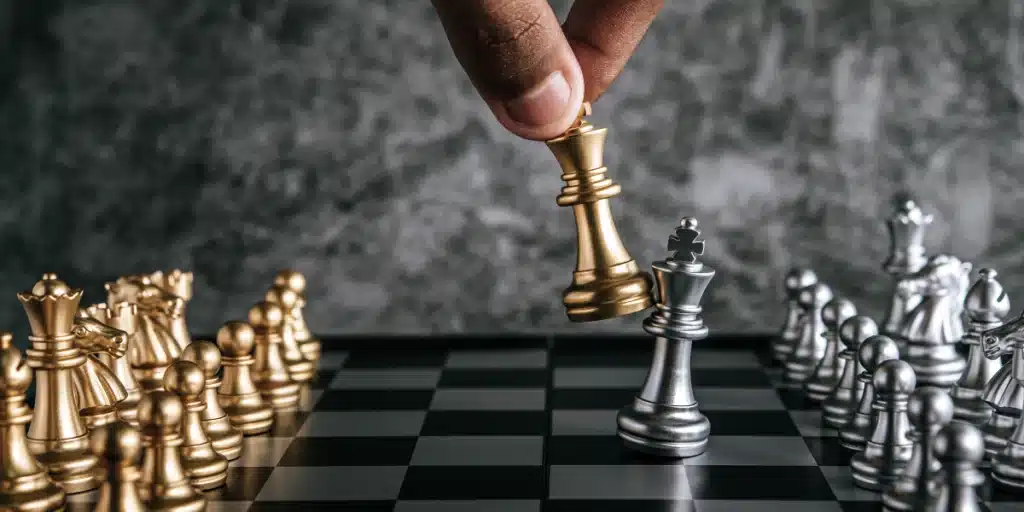 Diferencial competitivo. imagem de um jogo de xadrez, mas que, em um ambiente corporativo, representa uma empresa que alcançou e descobriu seu diferencial competitivo no mercado, alcançando mais vendas e fidelização de clientes