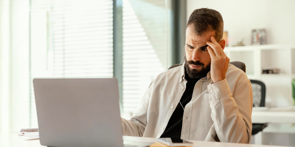 Quais são os desafios ao implementar essas políticas