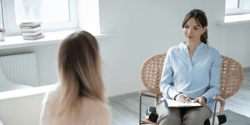 Terapia presencial ou plataforma de terapia online: qual escolher? Terapia presencial